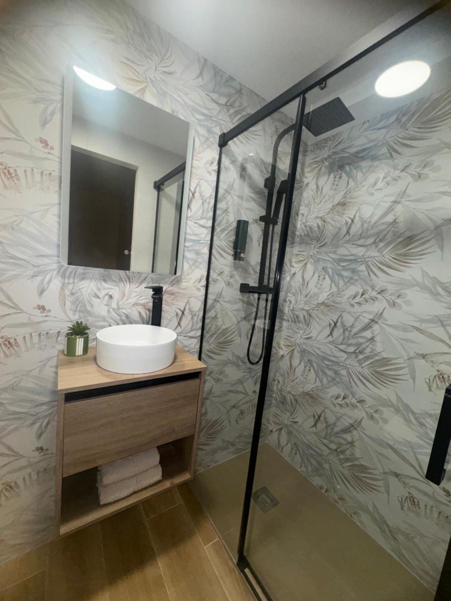 Parking Vigilado Gratis Pleno Centro,Cozy Apartment Granada Picon Center Exterior foto